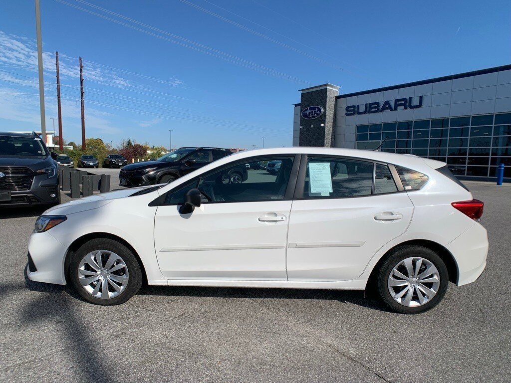 2022 Subaru Impreza Base photo 3