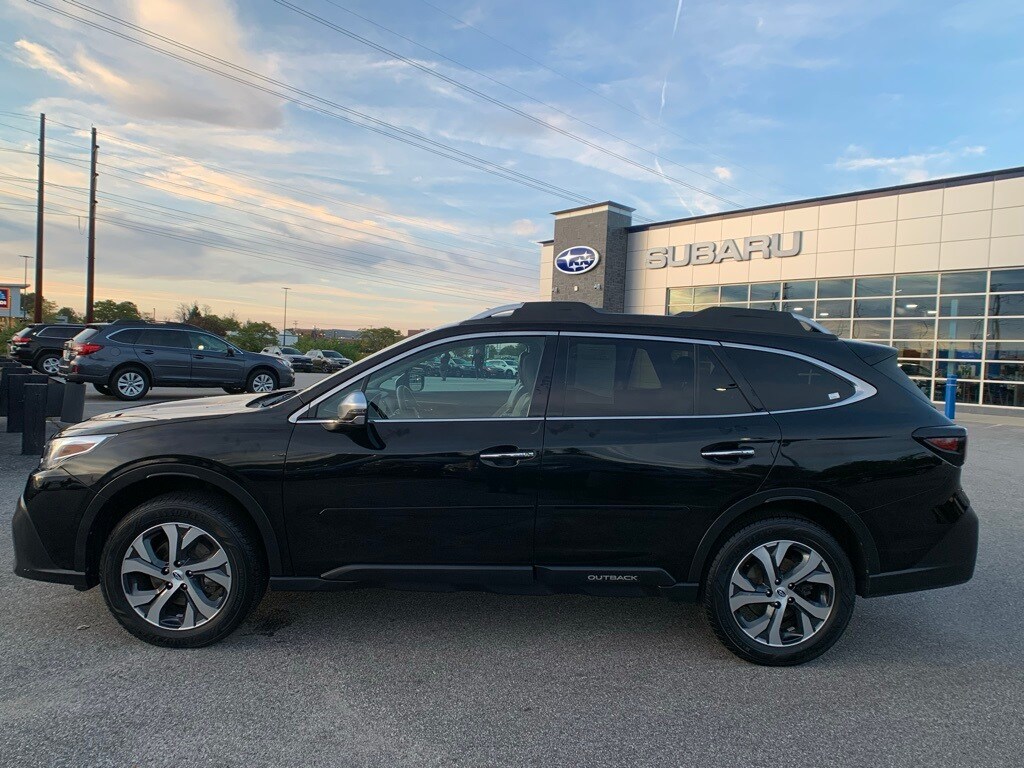 2020 Subaru Outback Touring photo 3