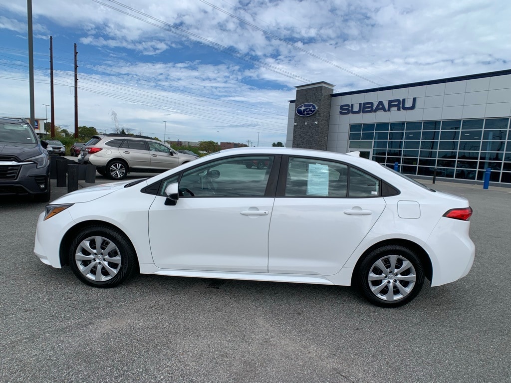 Used 2021 Toyota Corolla LE Sedan