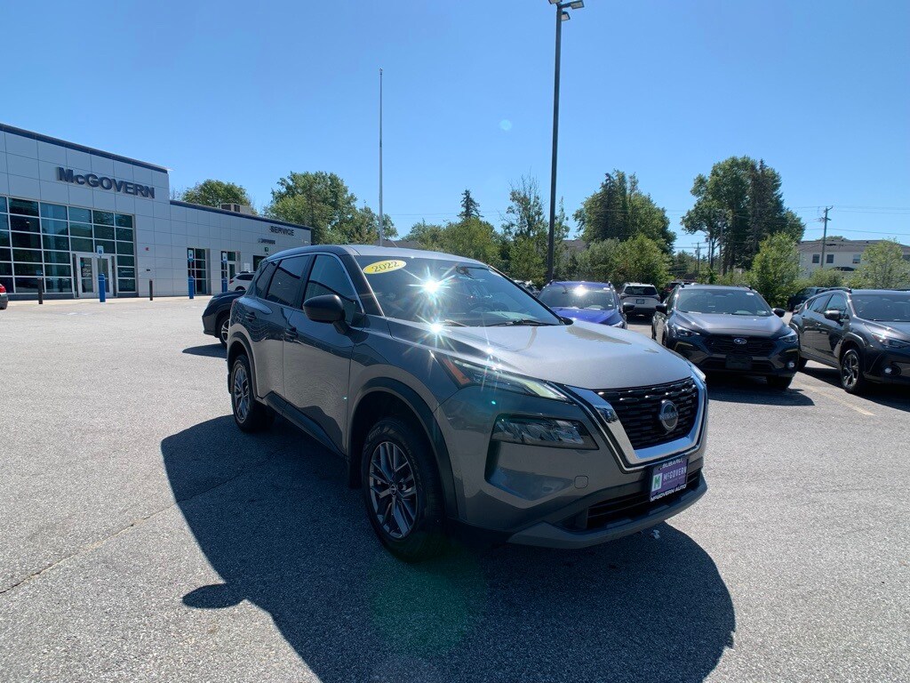 2022 Nissan Rogue S photo 3