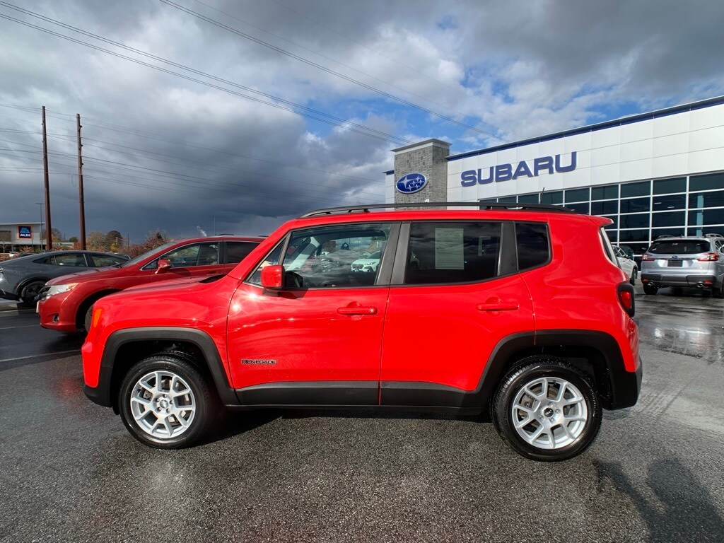 2021 Jeep Renegade Latitude photo 3