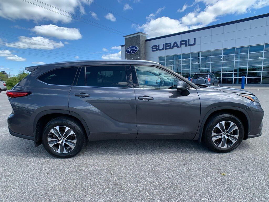 2020 Toyota Highlander XLE photo 4