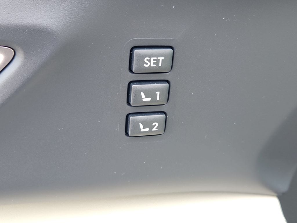 2026 Subaru Ascent Limited - Photo 10