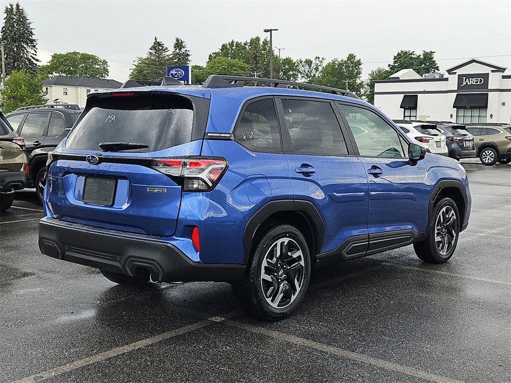 2025 Subaru Forester Limited photo 3