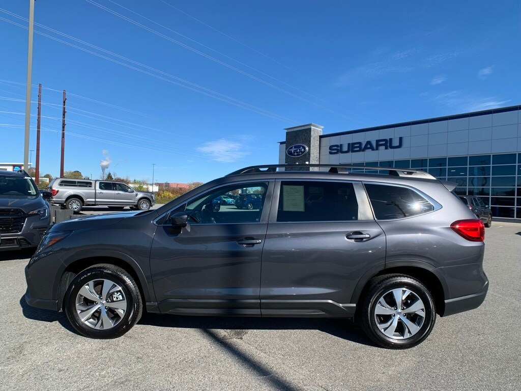 2024 Subaru Ascent Premium photo 3