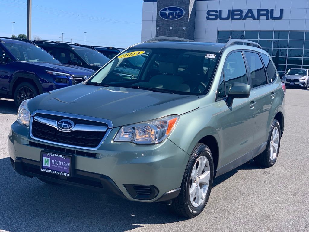 Used 2014 Subaru Forester i Premium with VIN JF2SJAEC2EH555928 for sale in Newington, NH