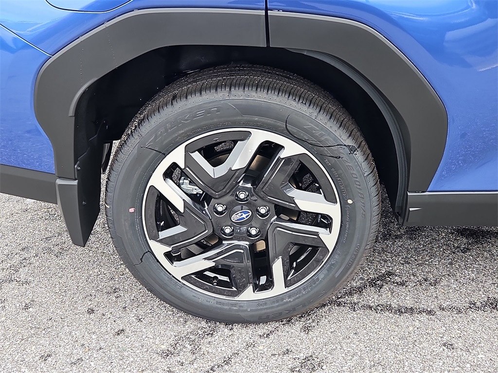 New 2025 Subaru Forester Hybrid Limited SUV