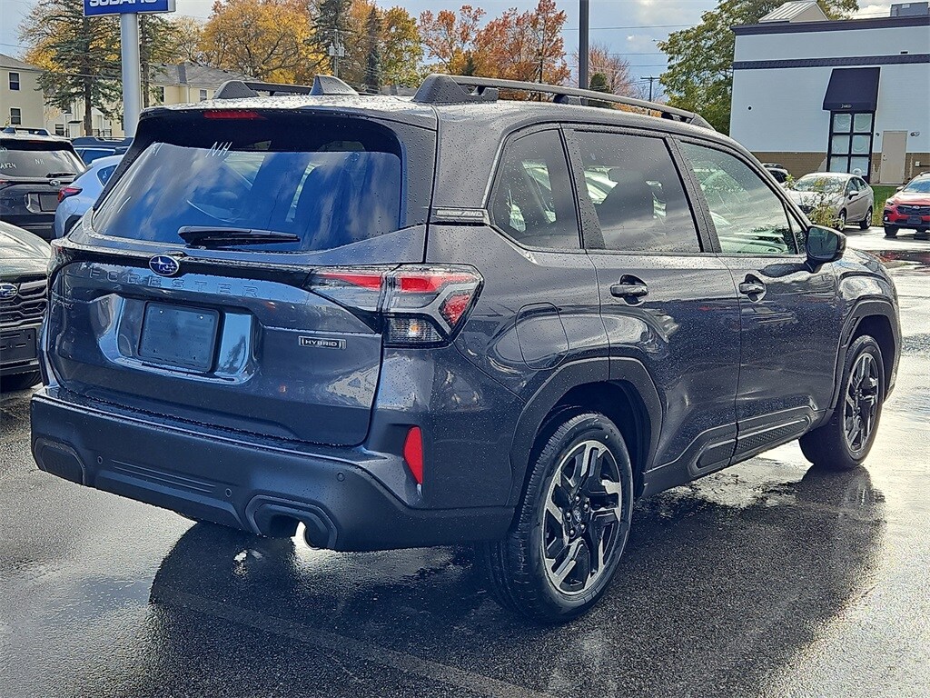 2025 Subaru Forester Limited photo 3