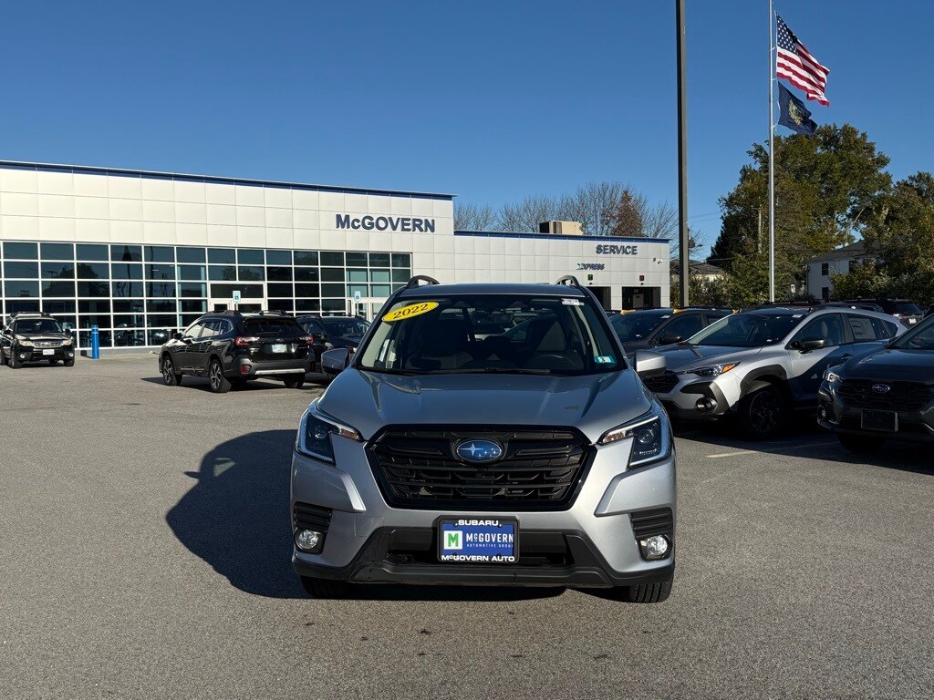 2022 Subaru Forester Premium photo 2