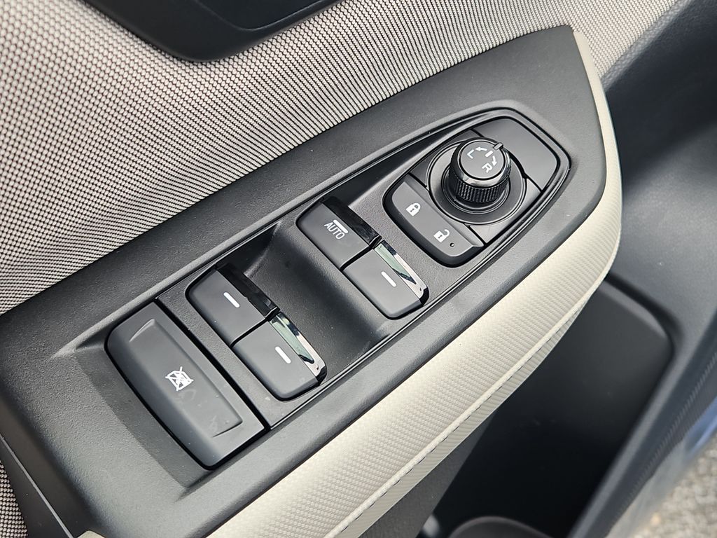 2026 Subaru Forester Base - Photo 16