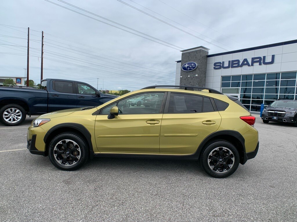 2021 Subaru Crosstrek Premium photo 2