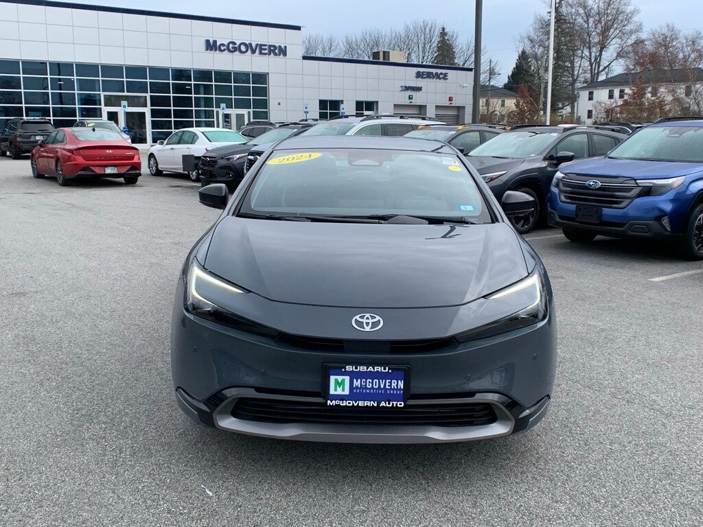 2024 Toyota Prius Limited photo 2