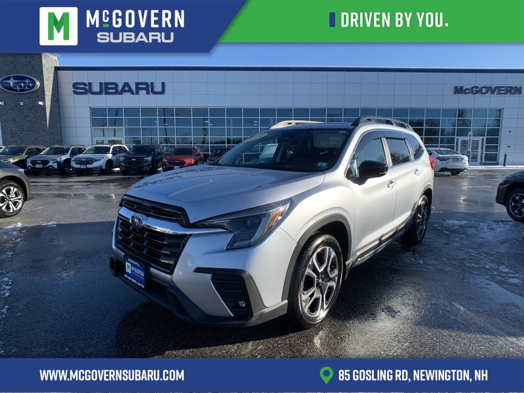 2024 Subaru Ascent Limited's photo