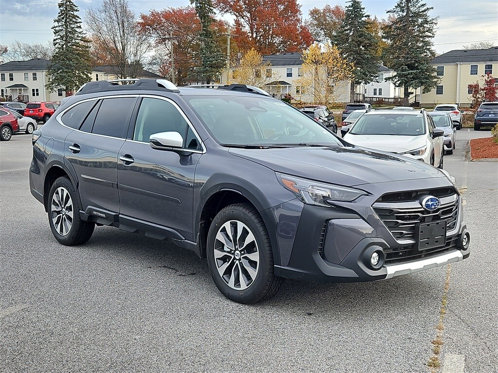 2025 Subaru Outback Touring XT photo 2