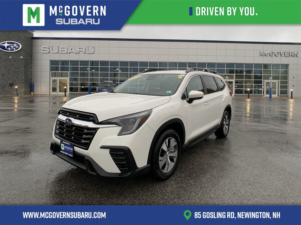 2024 Subaru Ascent Premium's photo