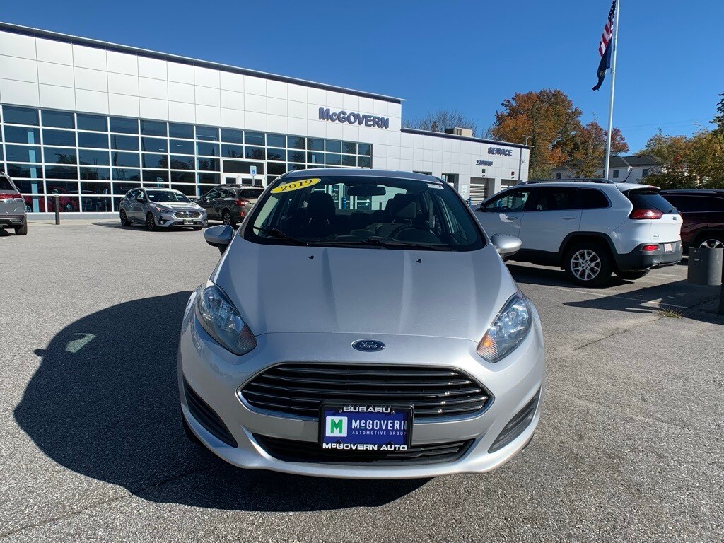 2019 Ford Fiesta SE photo 2