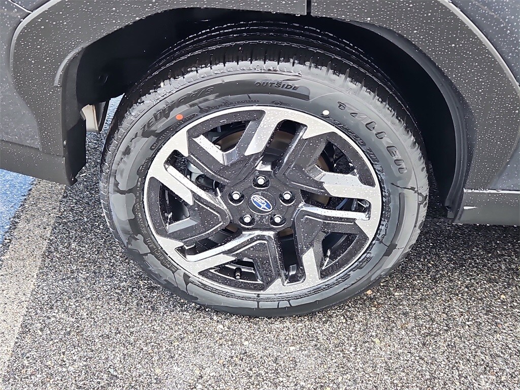 2025 Subaru Forester Limited photo 4