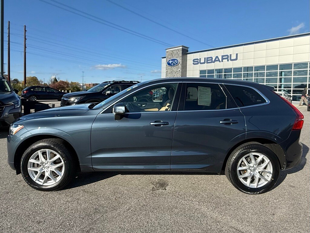 2020 Volvo XC60 T5 Momentum photo 4
