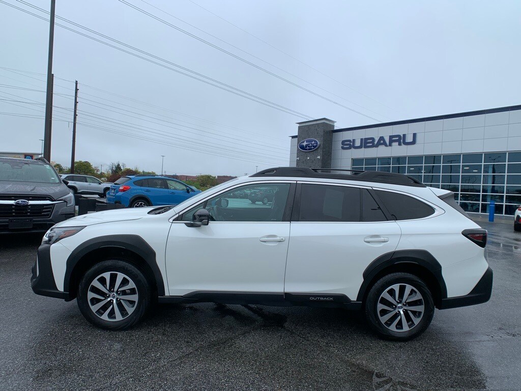 2023 Subaru Outback Premium photo 2