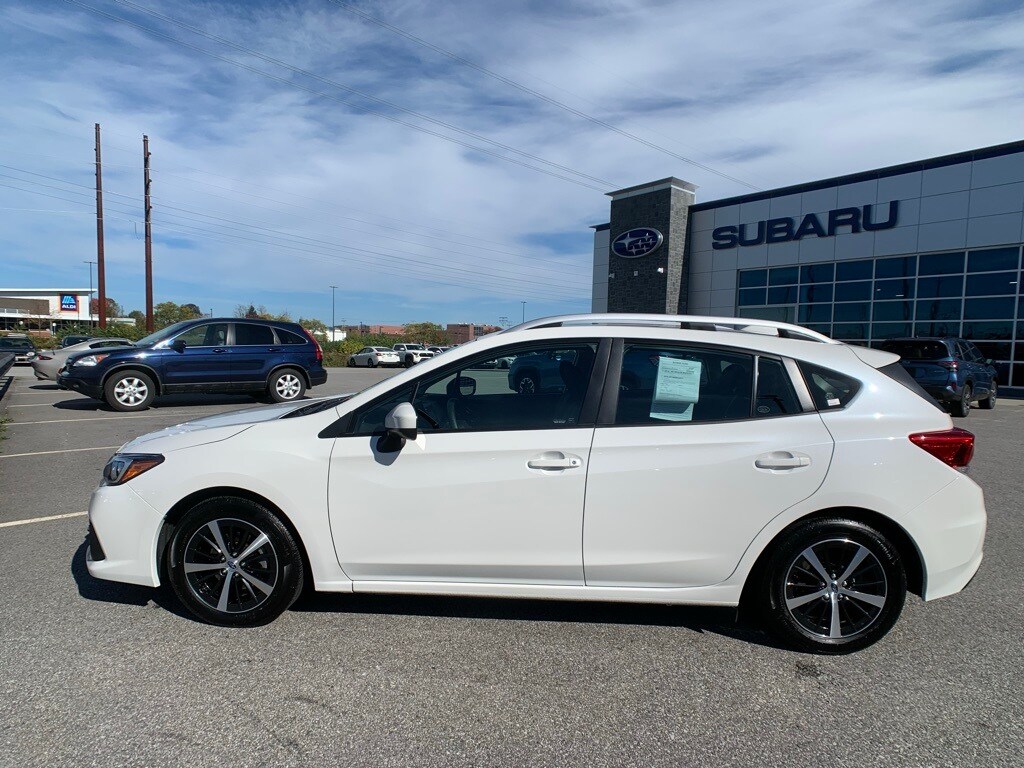 2023 Subaru Impreza Premium photo 4