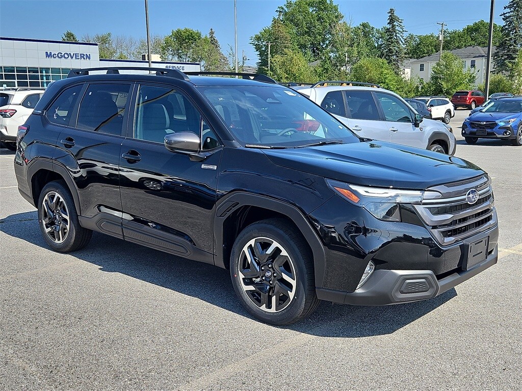2025 Subaru Forester Premium photo 2
