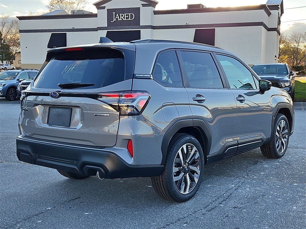 2026 Subaru Forester Touring photo 3
