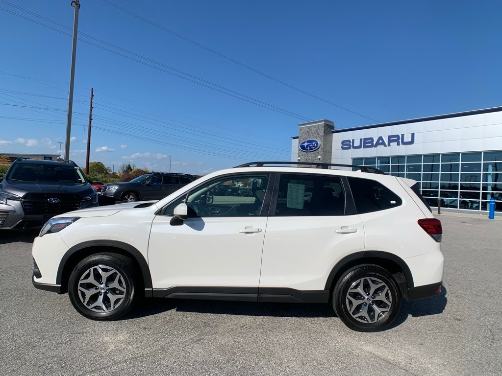 Used 2023 Subaru Forester Premium SUV