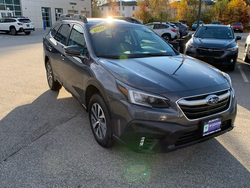 2020 Subaru Outback Premium photo 2