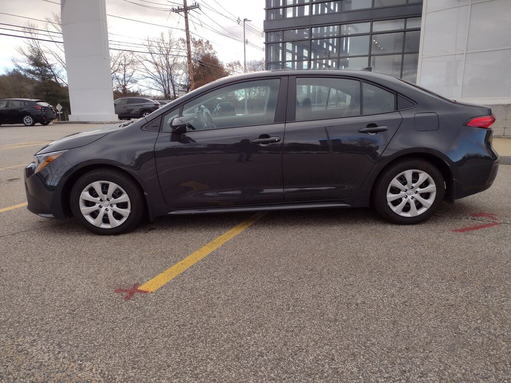 Used 2025 Toyota Corolla LE Sedan
