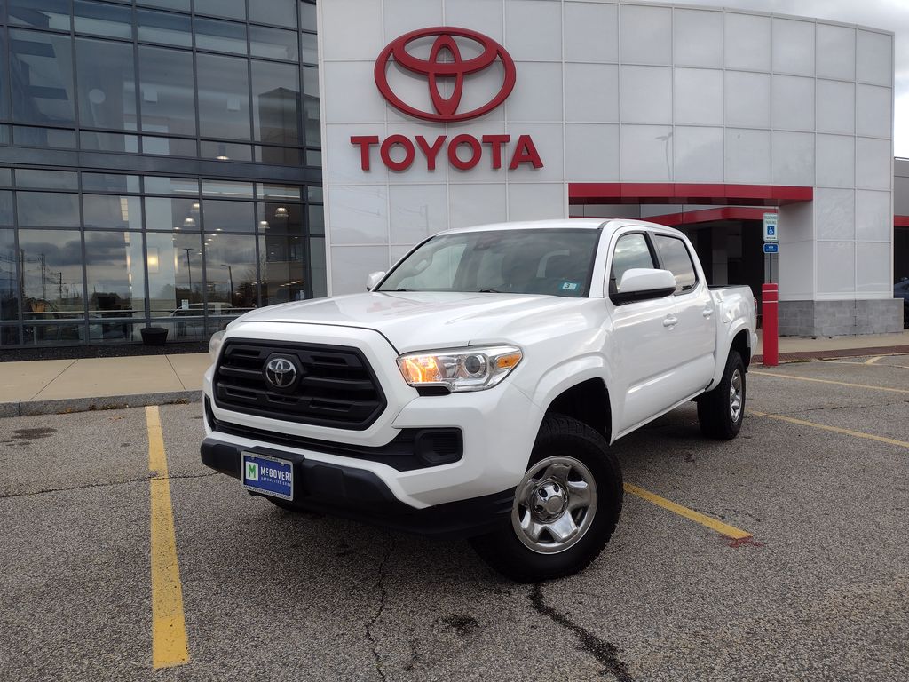 2019 Toyota Tacoma SR's photo