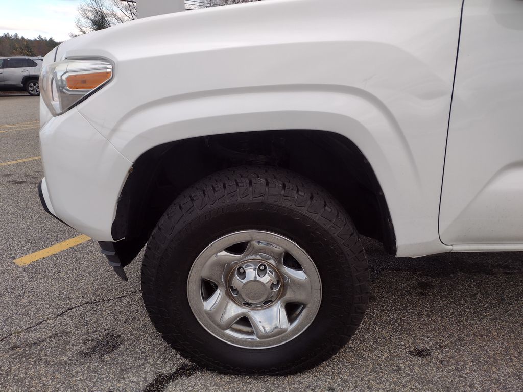 2019 Toyota Tacoma SR 4x4 photo 2