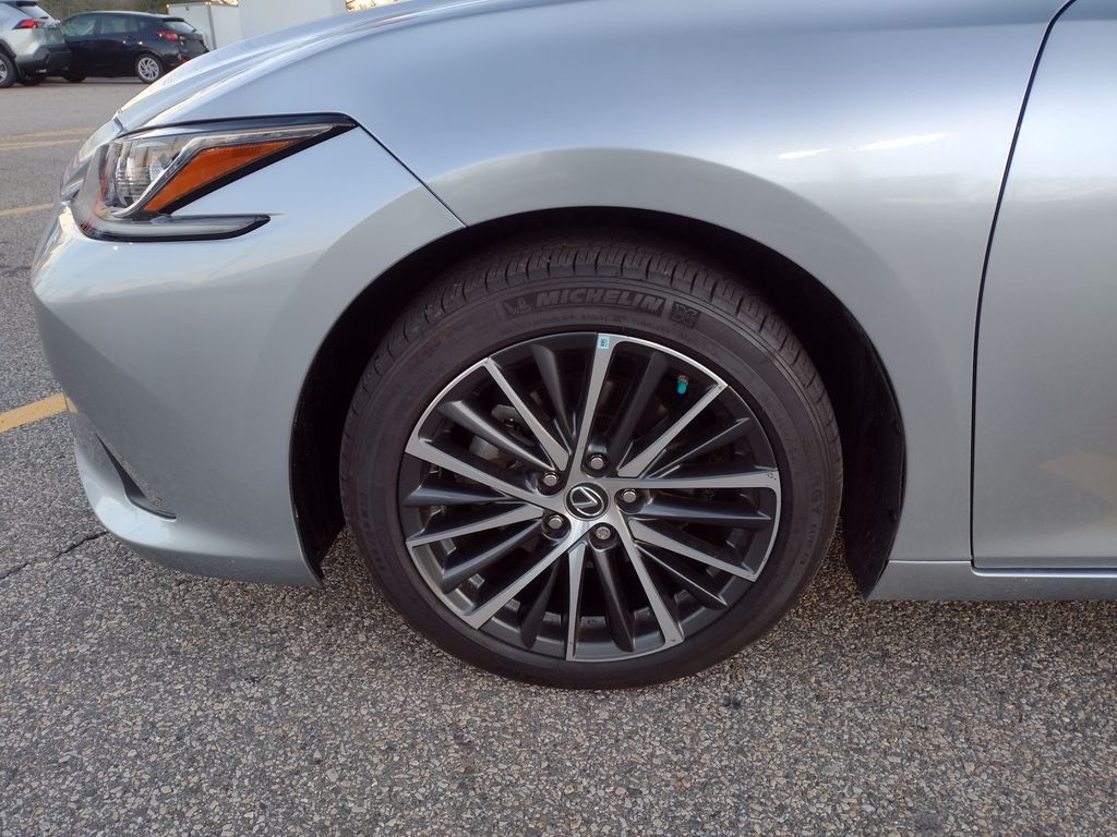 Used 2023 Lexus ES 350 Sedan