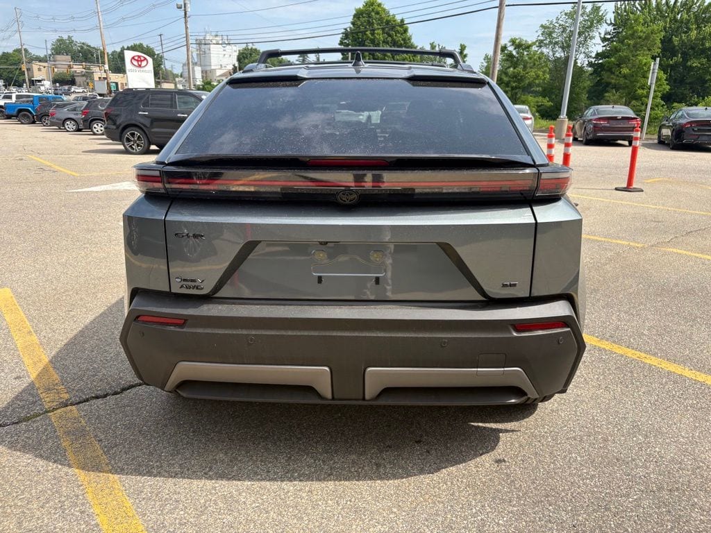 New 2026 Toyota C-HR SE SUV
