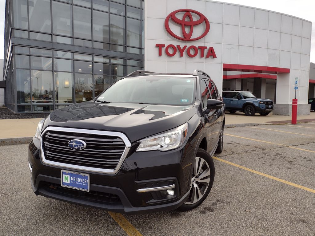 2022 Subaru Ascent Limited's photo