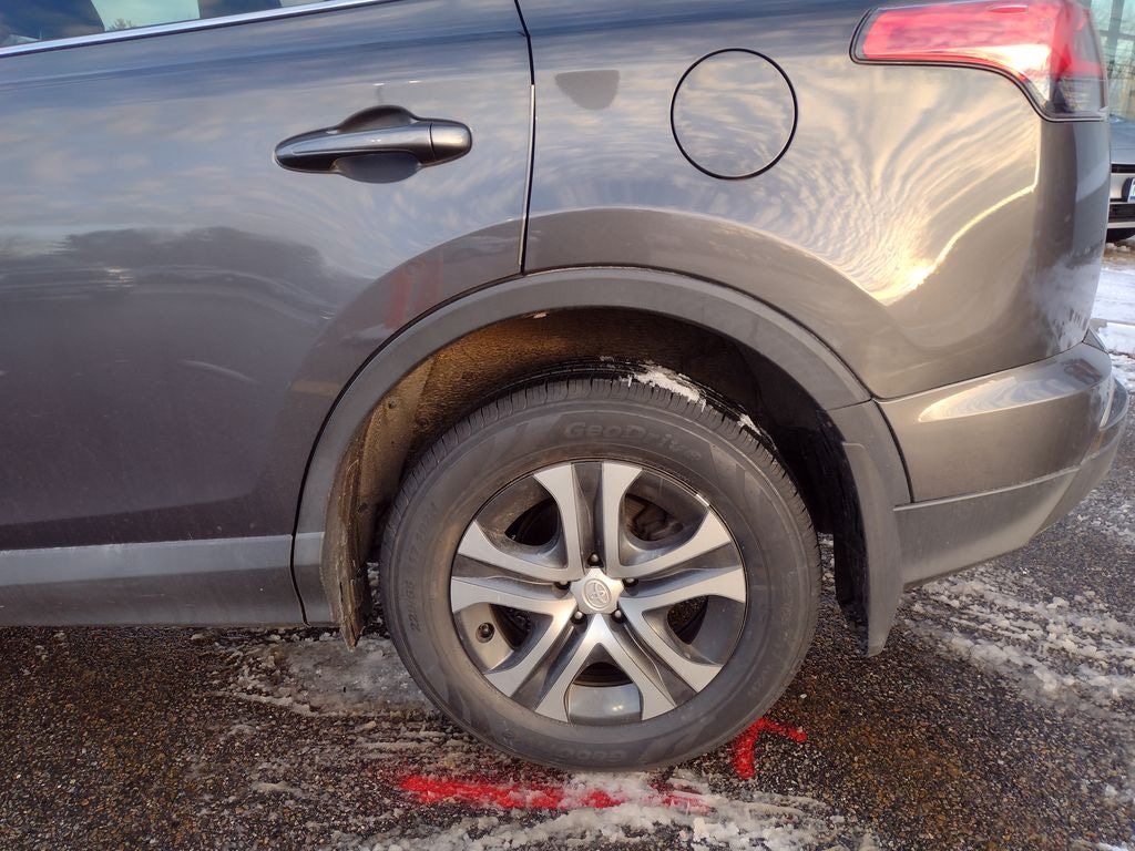 Used 2018 Toyota RAV4 LE SUV