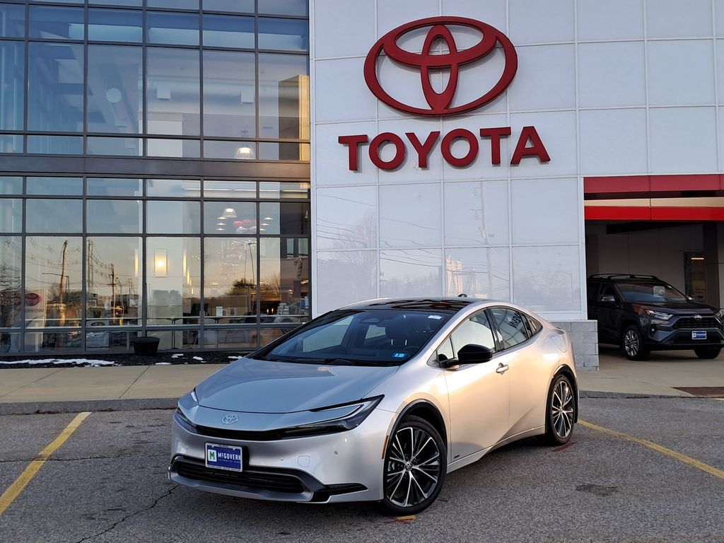 2025 Toyota Prius Hatchback 