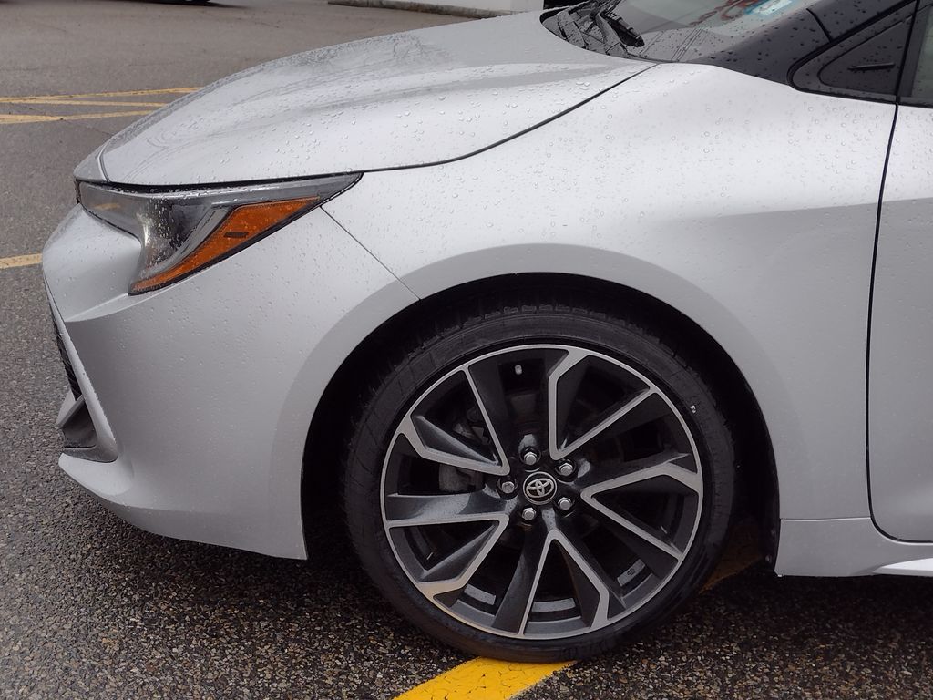 2022 Toyota Corolla XSE photo 2