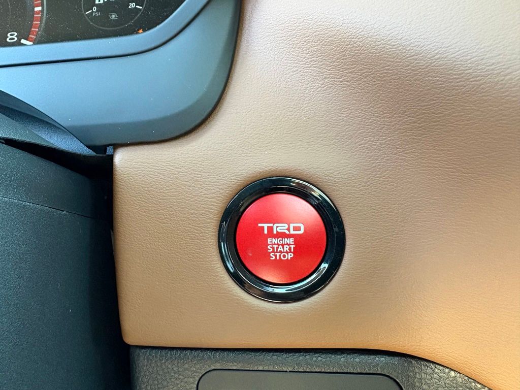 2026 Toyota Tundra 1794 Edition - Photo 32