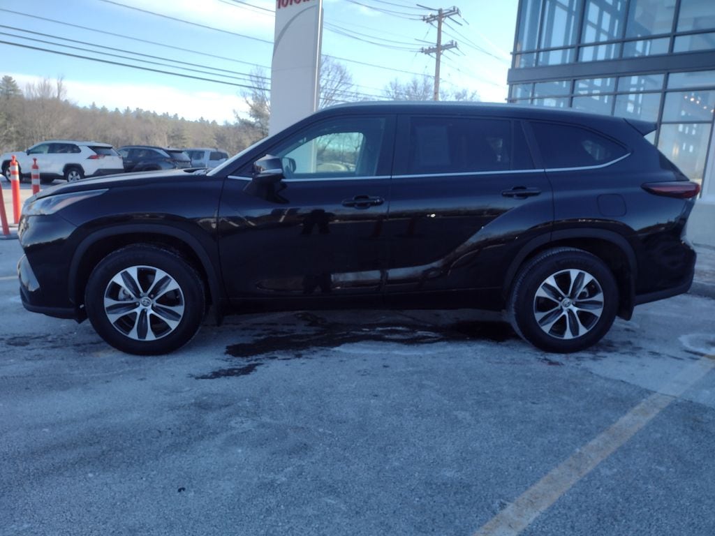 Used 2024 Toyota Highlander SUV