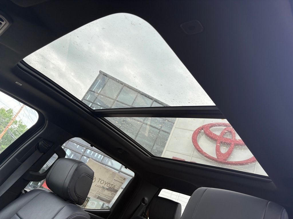 2026 Toyota Tundra Platinum - Photo 35
