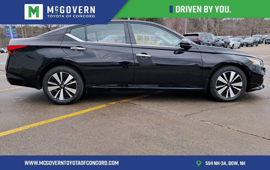 Used 2019 Nissan Altima SV with VIN 1N4BL4DW3KN309737 for sale in Bow, NH