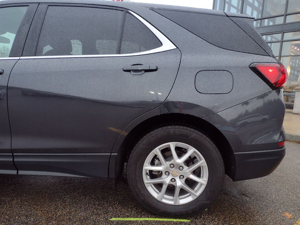 2022 Chevrolet Equinox LT photo 4