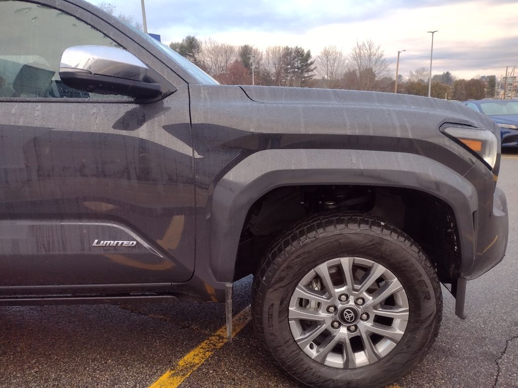 2025 Toyota Tacoma Limited photo 4