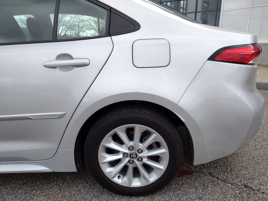 Used 2020 Toyota Corolla LE Sedan