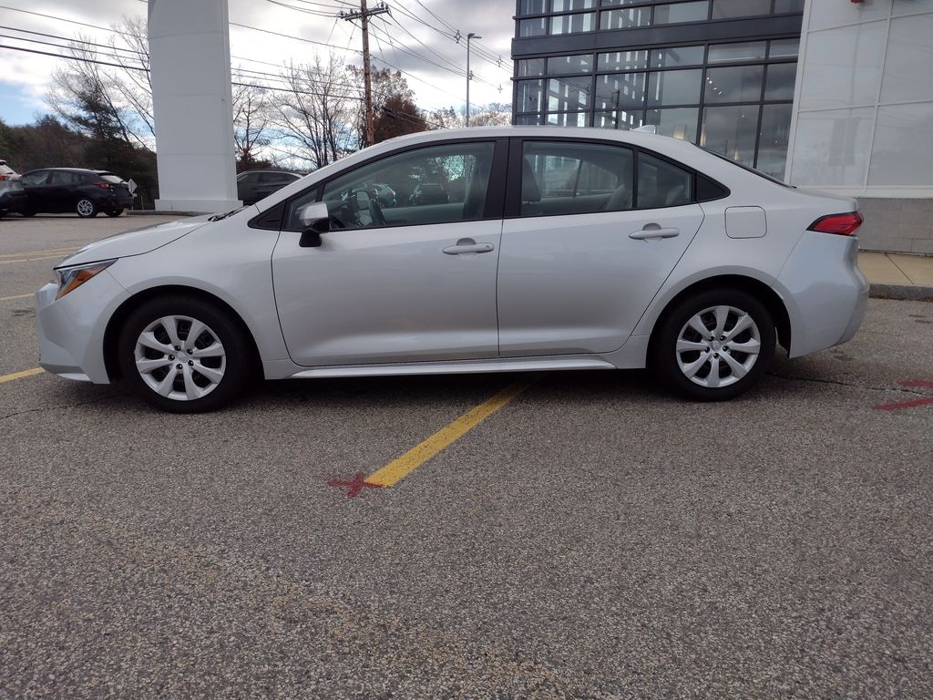 Used 2025 Toyota Corolla LE Sedan