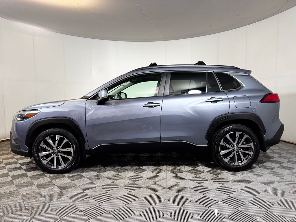 Used 2022 Toyota Corolla Cross XLE SUV