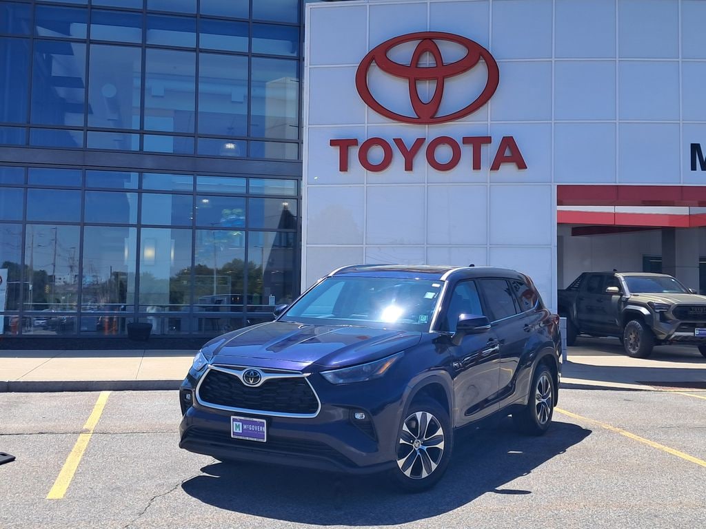 Used 2023 Toyota Highlander XLE SUV