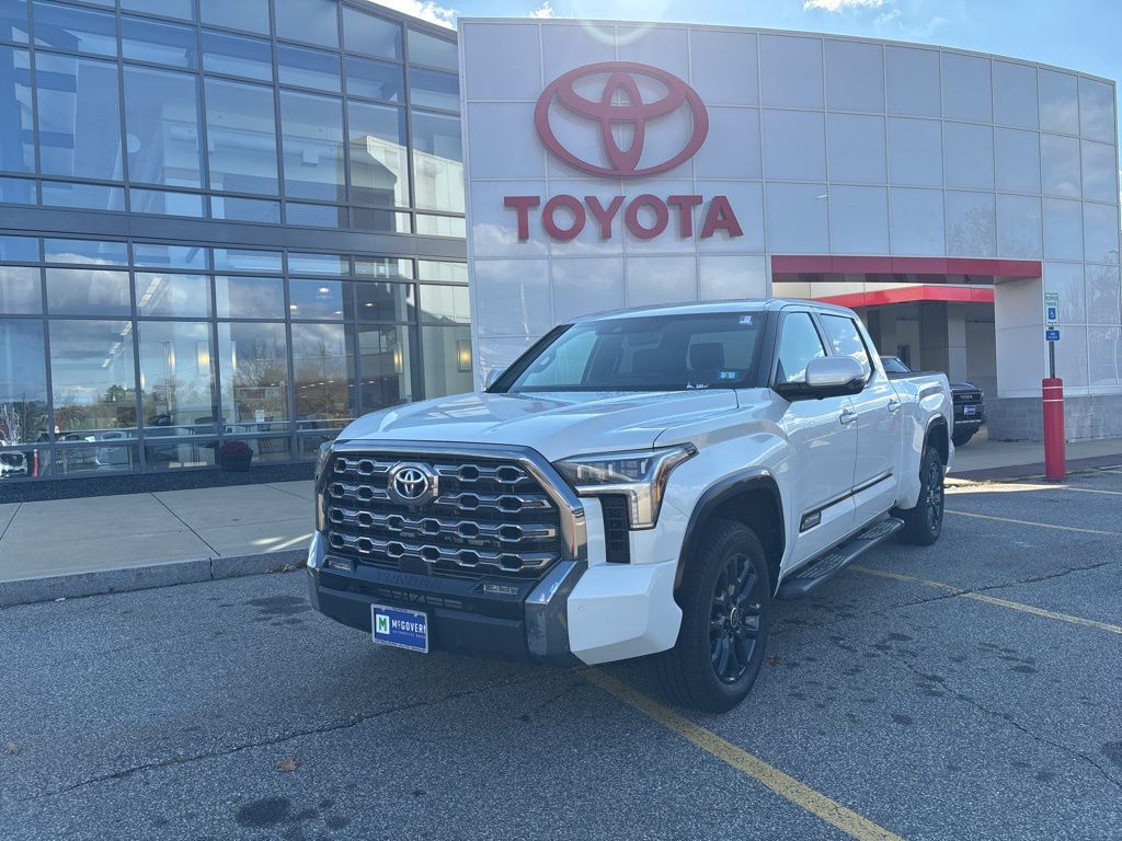 2024 Toyota Tundra Platinum's photo