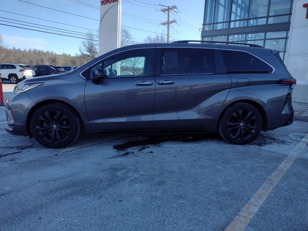 Used 2022 Toyota Sienna XSE 7 Passenger Van Passenger Van