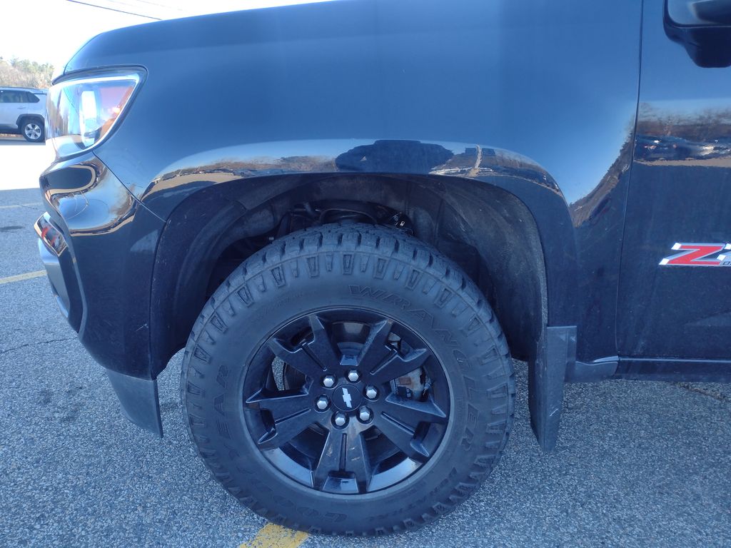 2022 Chevrolet Colorado Z71 photo 2